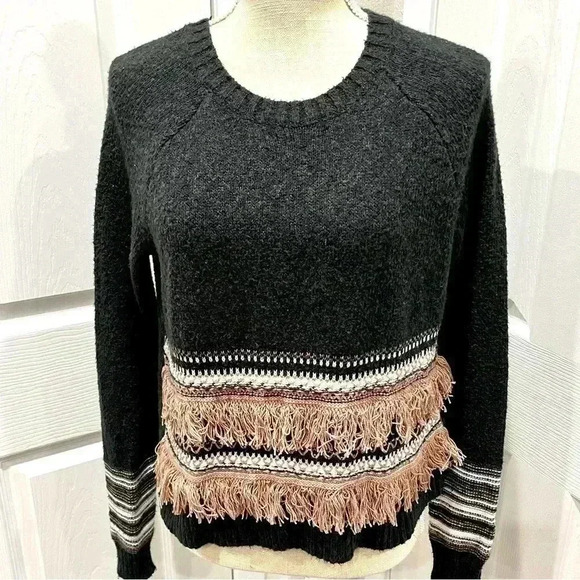 HOLLISTER fringed scoop neck sweater great neutral colors ❤️ - Picture 1 of 8